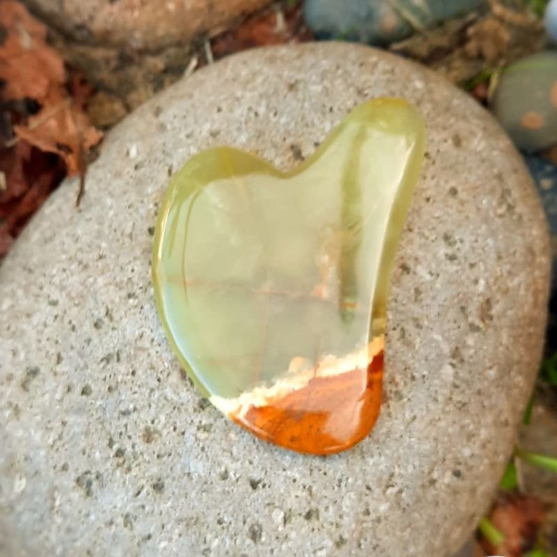 Gua Sha Corazón de Onix Verde
